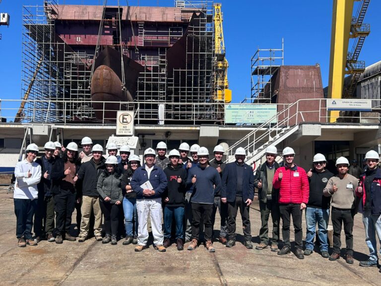 Estudiantes de Ingeniería de la UCM Fortalecen Vínculos Profesionales en Visita a ASMAR Talcahuano